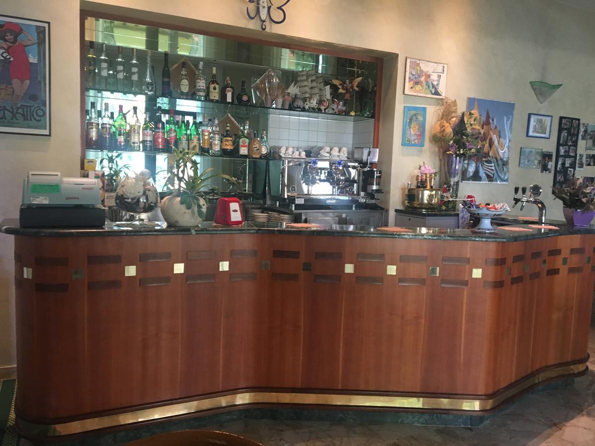 Hotel Laila Cesenatico Eksteriør billede