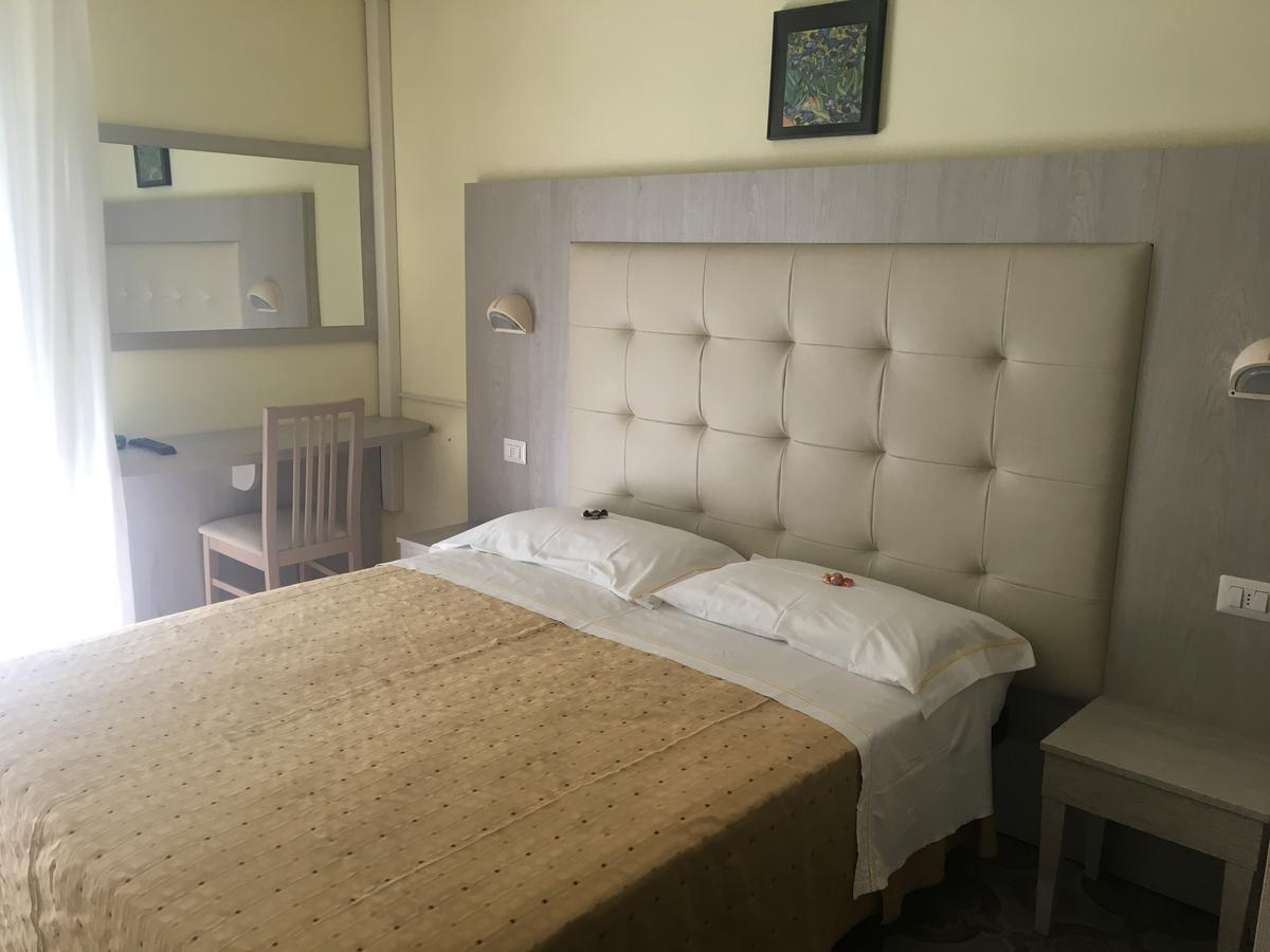 Hotel Laila Cesenatico Eksteriør billede