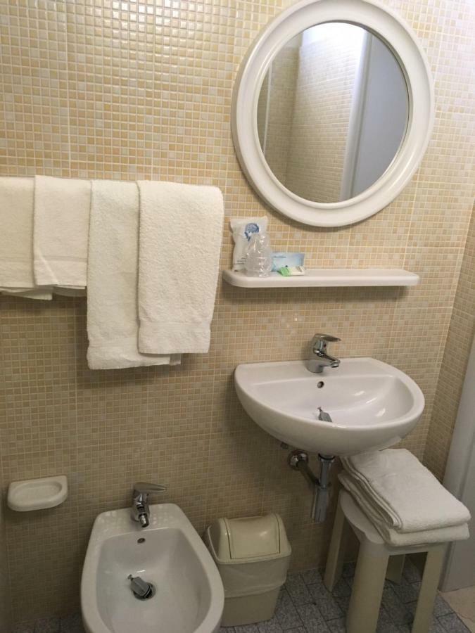 Hotel Laila Cesenatico Eksteriør billede