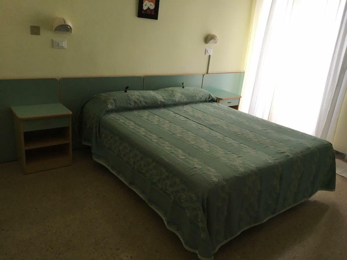 Hotel Laila Cesenatico Eksteriør billede
